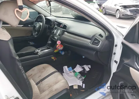 2016 Honda Civic Lx z USA, uszkodzony, nr VIN 2HGFC2F52GH550095